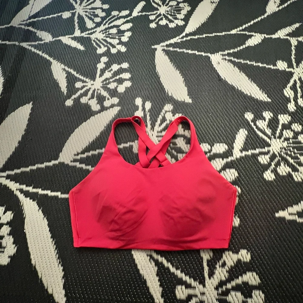 Lululemon Enlite Weave-Back Bra
High Support size 38D - Picture 3 of 6